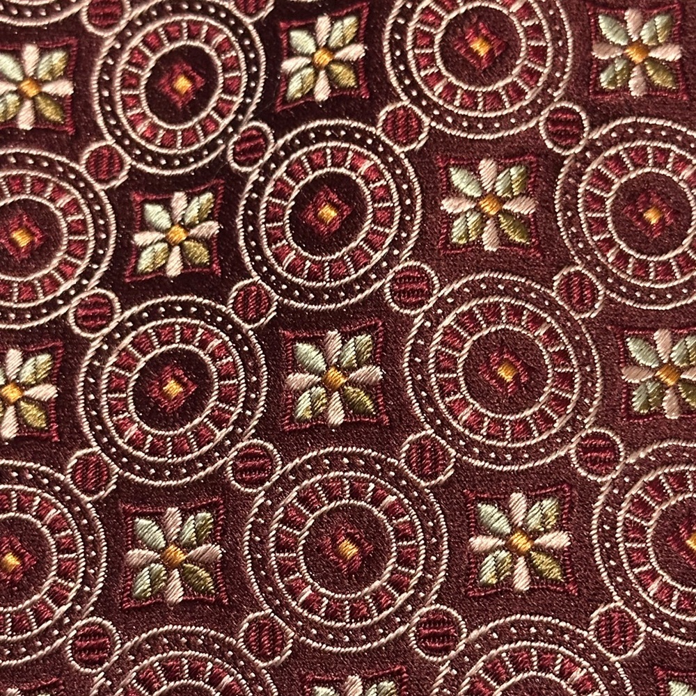 Canali 100% Silk Tie – Burgundy Geometric Pattern, Made in Italy - Picture 4 of 9